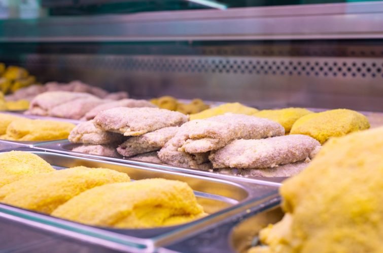 BANDEJAS DE PRODUCTOS PREPARADOS COMO CROQUETAS, ALBONDIGAS Y EMPANADOS